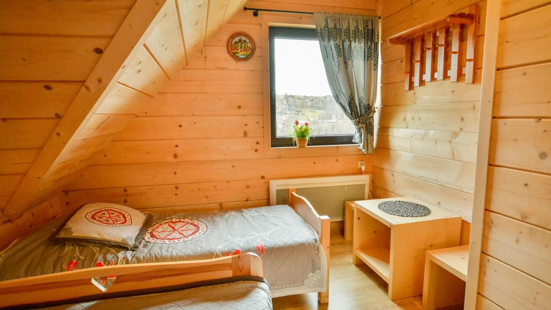 Domek alpejski Domki Na Brzyzku Z Jacuzzi I Widokiem