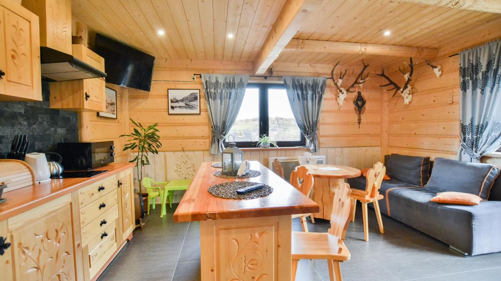 Domek alpejski Domki Na Brzyzku Z Jacuzzi I Widokiem