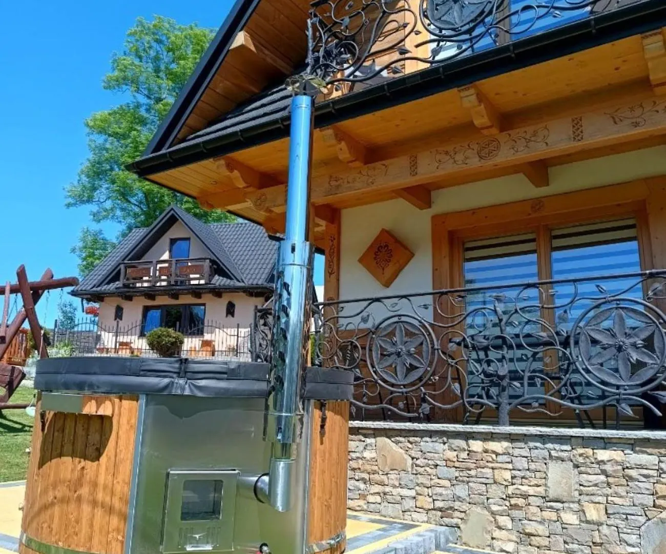 Domek alpejski Domki Na Brzyzku Z Jacuzzi I Widokiem Polska